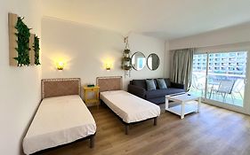 Pyr Beach And Pool Studio I
